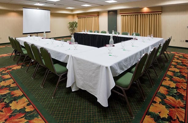 Holiday Inn Elk River - meeting room.