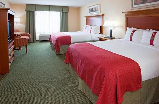 Holiday Inn Elk River standard double suite.